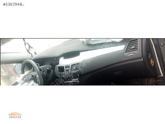 RENAULT LAGUNA GÖĞÜSLÜK ÜNALLAR OTO ÇIKMA YEDEK PARÇA