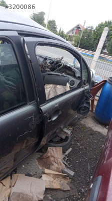 Citroen C3 sağ ön kapı çıkma