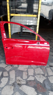 AUDI A3 HB 2015 SAĞ ÖN KAPI