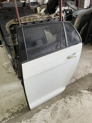 VOLKSWAGEN GOLF 7 SOL ARKA KAPI BOŞ ORJİNAL ÇIKMA
