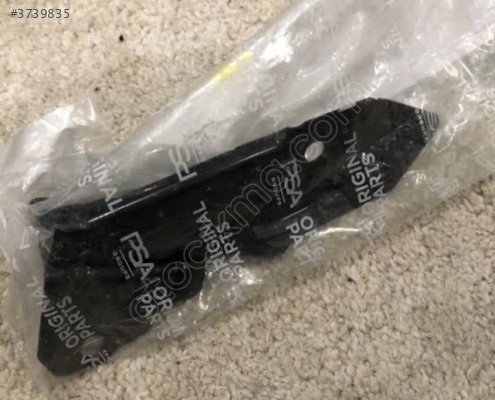 Peugeot 208 ön tampon desteği sağ 9837282480