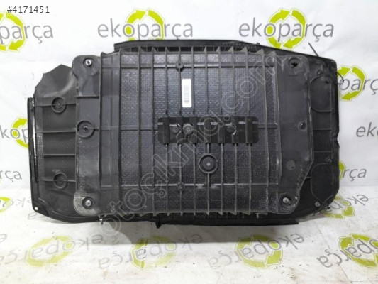 MERCEDES C SERİSİ 2021 2024 W206 BAGAJ HAVUZU A2066108802