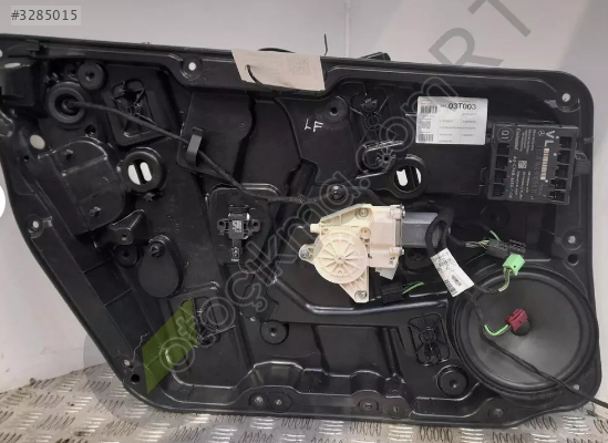 MERCEDES W176 ÖN SOL CAM KRİKOSU A1767200179
