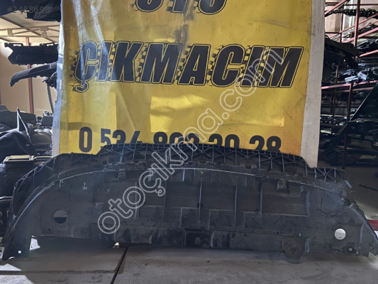 Mercedes w156 alt muhafaza A1568850202
