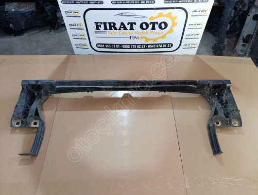 8W0121293A ÇIKMA AUDİ A4 ÖN PANEL