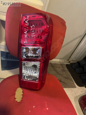 ISUZU D-MAX SAĞ STOP