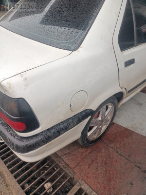 RENAULT 19 EUROPA BEYAZ SAĞ VE SOL ARKA ÇAMURLUK