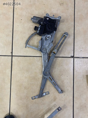 OPEL ASTRA G SAĞ ÖN CAM KRİKOSU