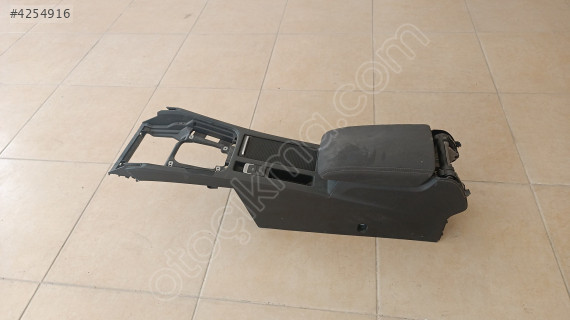 Passat B8 orta konsol kol dayama