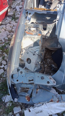 Megane 1 sağ podya kesme yedek parça