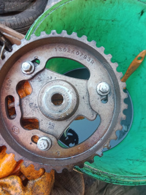 Renault 1.5 DCI eksantrik dişlisi kod 130240793R