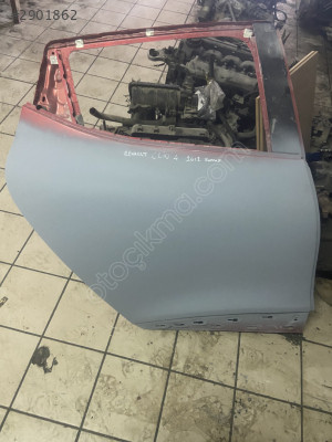 Renault Clio 4 sağ arka kapı