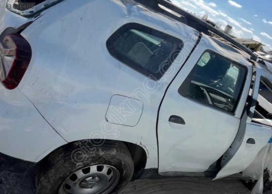 Dacia Duster sağ arka kapı dolu çıkma orijinal