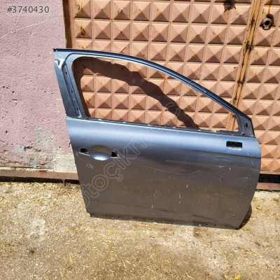 Renault clio 5 sağ ön kapı