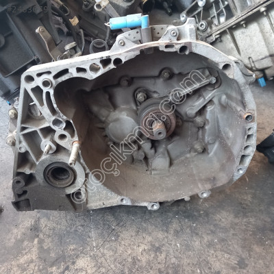 Renault megane 1.6 16 valf benzinli şanzuman çıkma orjinal