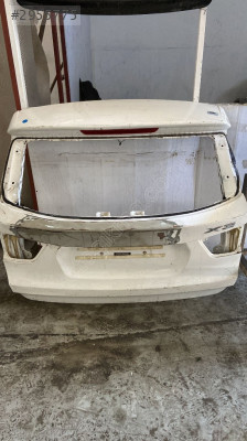 Bmw x3 bagaj kapağı