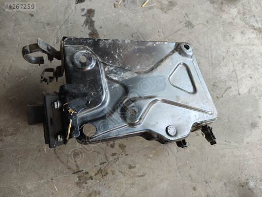 Fiat egea akü alt yuvası