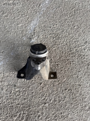FOCUS 1 2004-5 ÖN MOTOR KULAĞI ÇIKMA