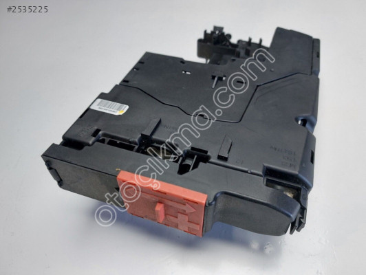 Mercedes W204 W207 W212 Akü Dağıtım Başı A2075402750 Garantili