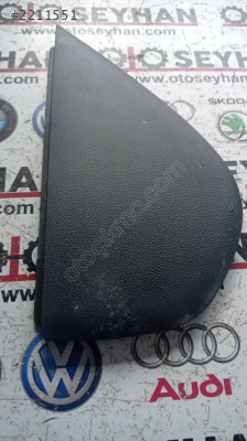 5C6858248 2014 Jetta sağ göğüs yan kapağı