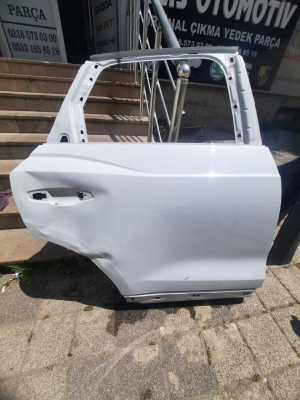AUDİ Q3 SAĞ ARKA KAPI