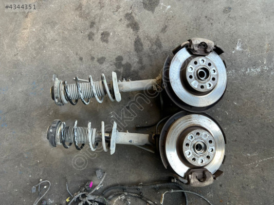 VOLKSWAGEN GOLF 5 SAG SOL TAŞİYİCİ ÇIKMA