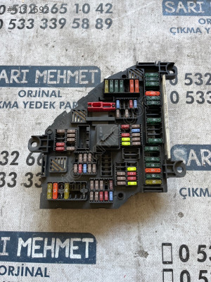 ÇIKMA BMW F10 9252813-01 925281301 SİGORTA KUTUSU