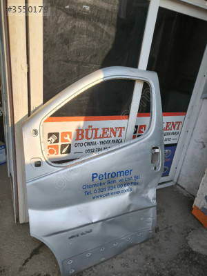 Renault Trafic sol ön kapı orijinal çıkma