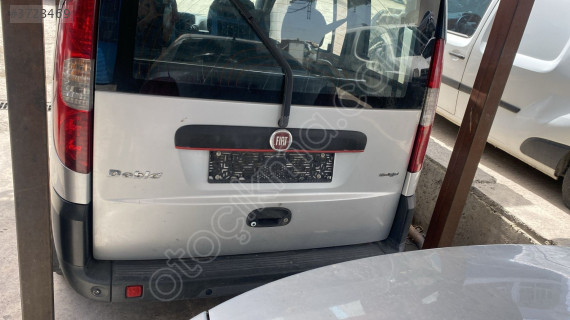 FIAT DOBLO BAGAJ KAPAGI CIKMA