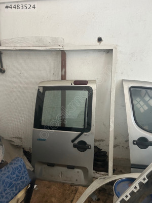 Fiat Doblo bagaj kapağı