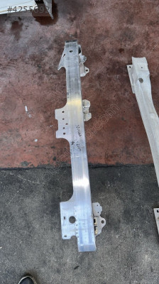 Opel mokka b çıkma orjinal tampon demiri