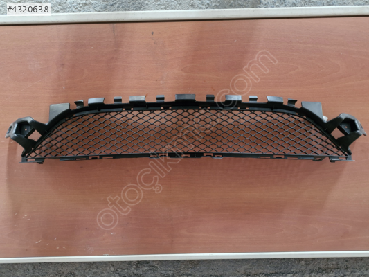 W205 C200 AMG ÖN TAMPON ORTA IZGARASI SIFIR 2014-2018