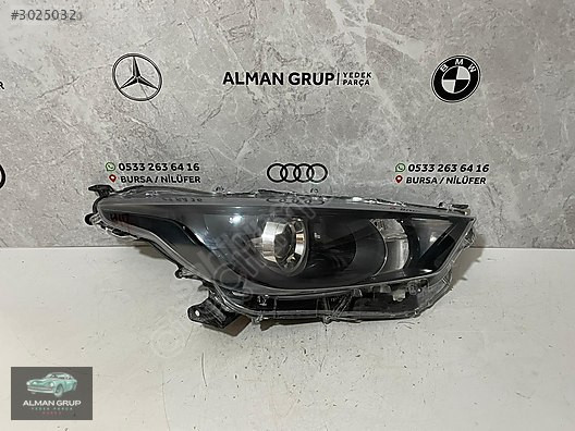 TOYOTA YARİS SAĞ FAR