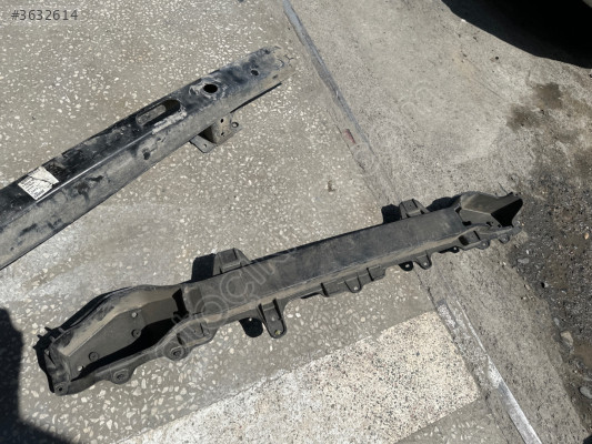 Hyundai BAYON ARKA TAMPON DEMİRİ ORJİNAL 86631q0ab0