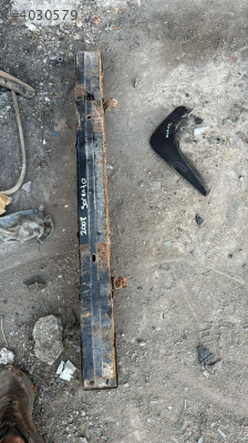 2008 Kia Sorento arka tampon demiri