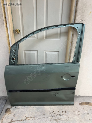 2005 2012 Volksvagen Caddy çıkma ön sol kapı