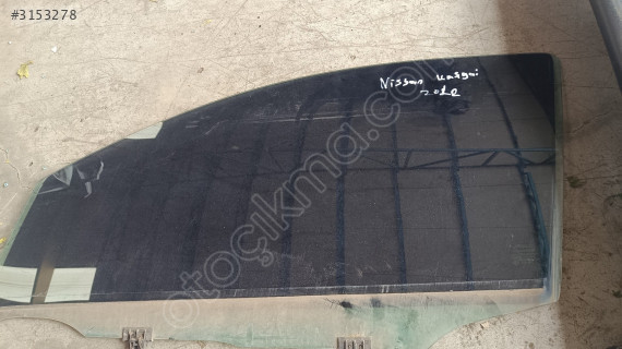 Nissan Qashqai sol ön kapı camı