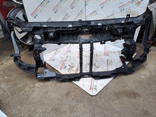 Renault mastır ön panel (çıkma)