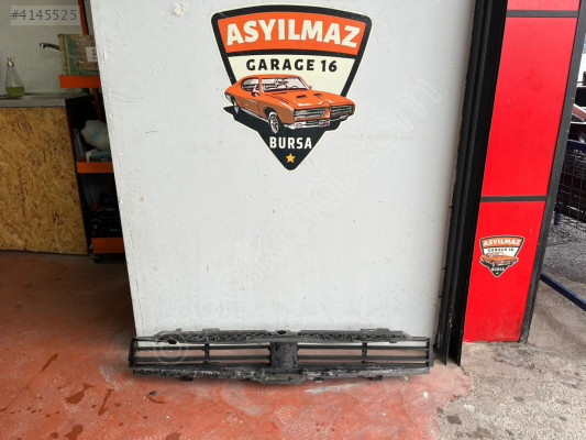 BMW 5 SERİSİ G30 ÖN ALT HAVA KANALI PANEL ORJİNAL 7497285-04