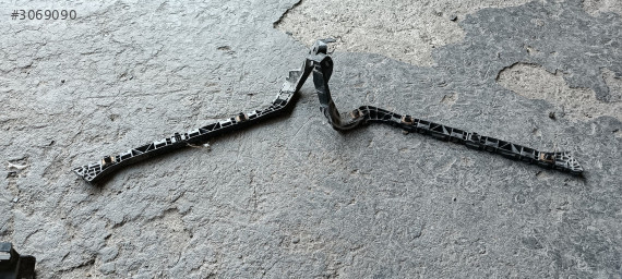Honda Civic sedan arka tampon braketleri