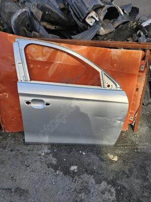 OPEL CORSA F SAĞ ÖN KAPI ÇIKMA SÖKME YEDEK PARÇA