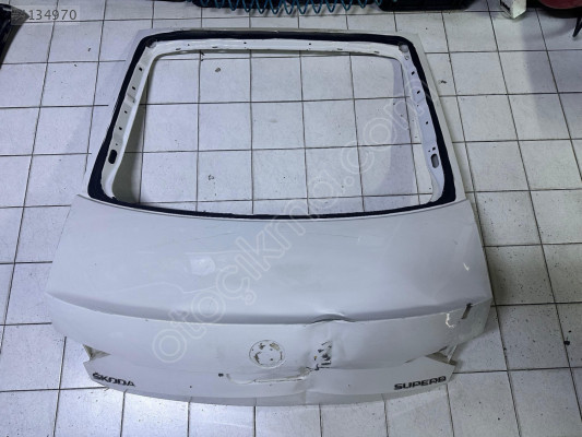 Skoda Superb Bagaj Kapağı 2015-2019