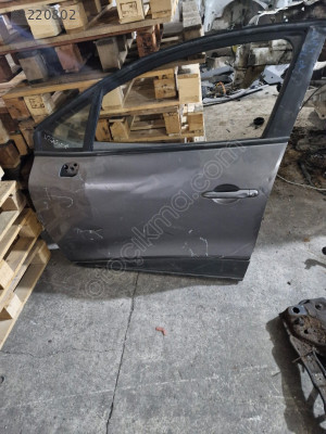 Renault Clio 4 Sol Ön Kapı Çıkma Orjinal