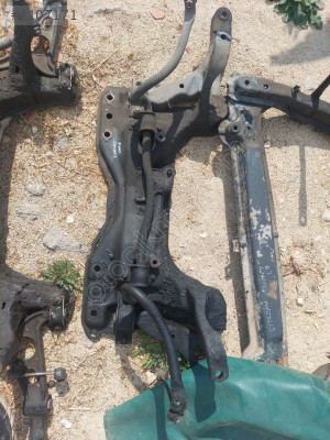 Ford Tourneo Connect İçin Kaliteli Çıkma Travers