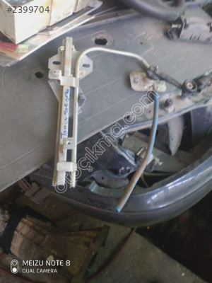 Ford Taunus arka sağ cam krikosu