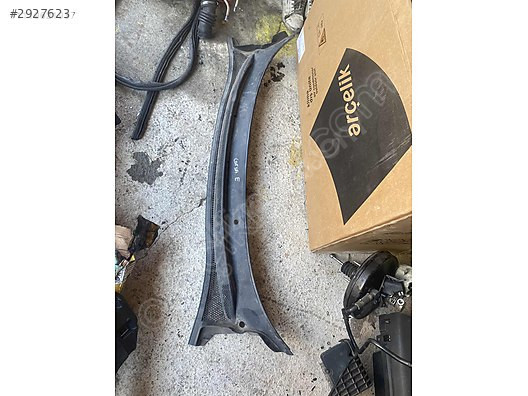 Opel Corsa E ön cam ızgarası EMR OTOMATİV