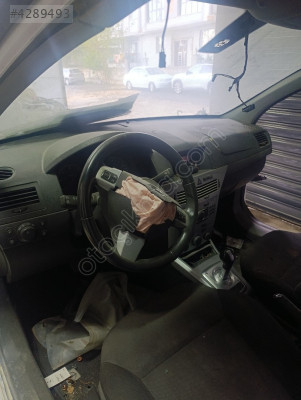 OPEL ASTRA H HB TORPİDO ORJINAL ÇIKMA