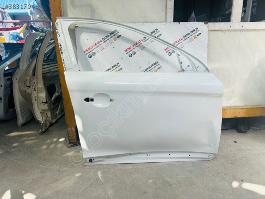 Volvo xc60 sağ ön kapı (çıkma)