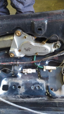 Lantis arka silecek motoru çıkma