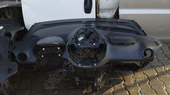 Ford courier ön göğüslük